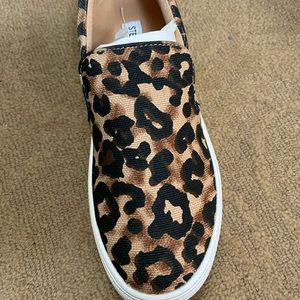Steve Madden Gills-A Leopard Sneakers Size 6.5